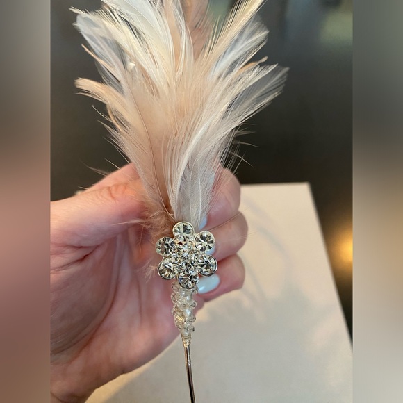 Crystal Flower Bridal Headband with pearls, rhinestones and feathers - Picture 2 of 11